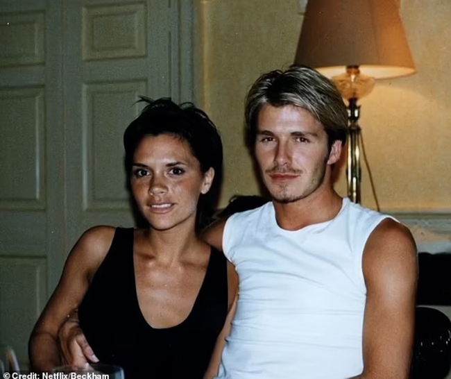 Vợ chồng Beckham trong tuần trăng mật qua những bức ảnh chưa từng thấy - Ảnh 7.