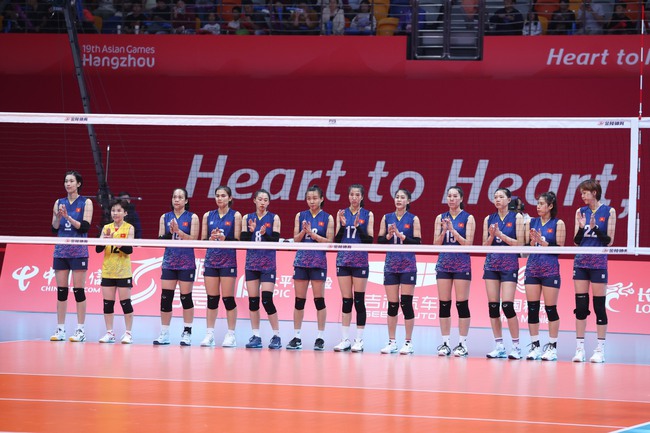 TRỰC TIẾP bóng chuyền nữ Việt Nam vs Nhật Bản hôm nay: Nhật Bản thắng nghẹt thở set 1 - Ảnh 4.