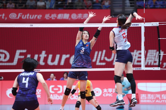 TRỰC TIẾP bóng chuyền nữ Việt Nam vs Nhật Bản hôm nay: Nhật Bản thắng nghẹt thở set 1 - Ảnh 2.