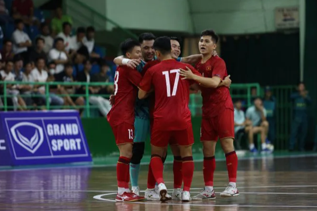 Futsal Việt Nam vượt khó ở giải châu Á, hướng tới lần thứ 3 dự World Cup - Ảnh 1.