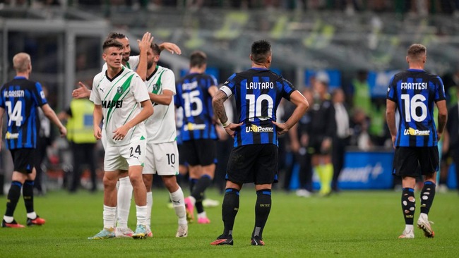 Vòng 8 Serie A: 'Đội trưởng Mỹ' giải cứu AC Milan, Inter sảy chân trước đối thủ dưới cơ - Ảnh 3.