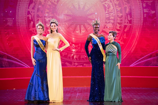 Chị Hằng biên tập - Chương trình Xin chào Việt Nam - Miss Grand International 2023: Khi văn hóa Đông - Tây cùng hòa quyện - Ảnh 8.