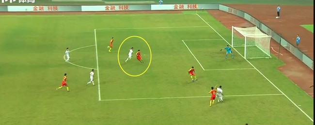 Tiến Linh lập cú đúp giúp Việt Nam thắng 2-0 trên SVĐ của Trung Quốc, khiến báo chí nước bạn khen ngợi là ‘ghi bàn như trong SGK’ - Ảnh 4.