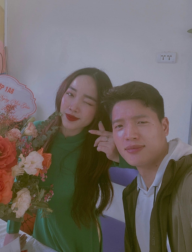 Thủ môn U23 Việt Nam cưới vợ, bà xã là giáo viên tiểu học, là em gái của bạn thân - Ảnh 5.