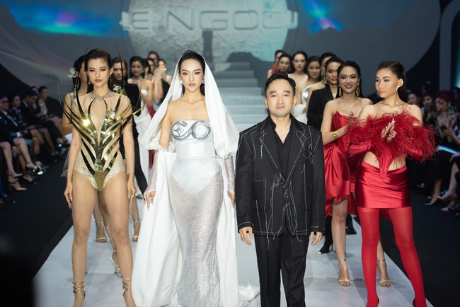 Top 59 Miss Cosmo Vietnam 2023 chuyên nghiệp trên sàn diễn thời trang - Ảnh 1.