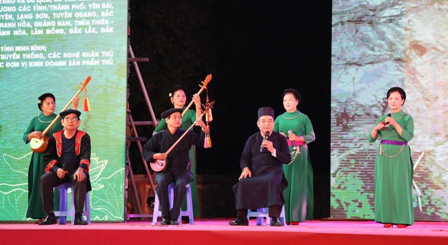 Giao lưu, trình diễn di sản văn hóa các vùng miền tại Ninh Bình - Ảnh 3.
