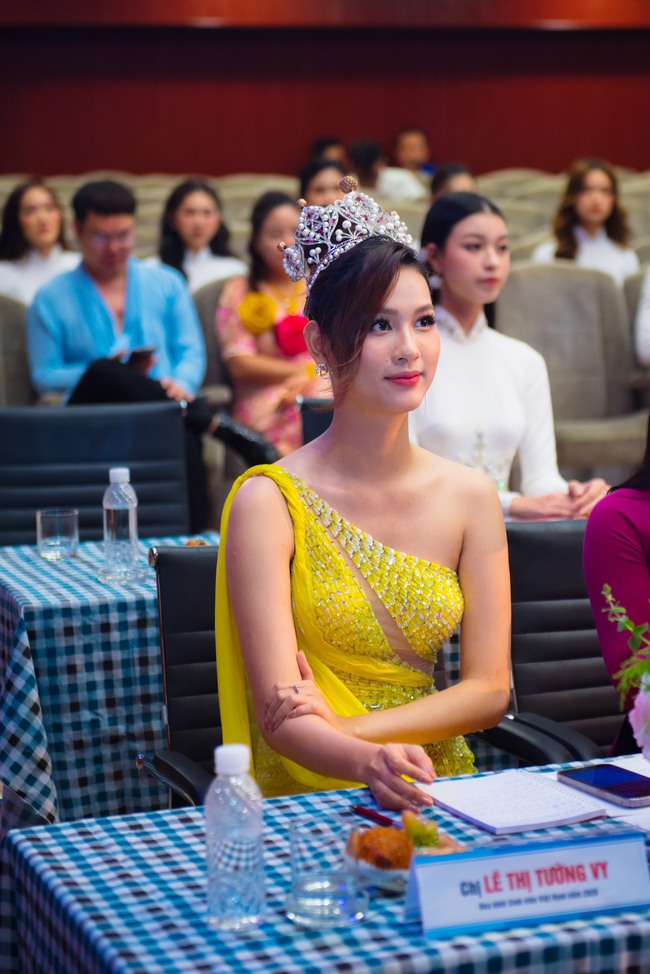 Hoa khôi Sinh viên Việt Nam 2023: Không chấp nhận người đẹp đã phẫu thuật thẩm mỹ - Ảnh 2.