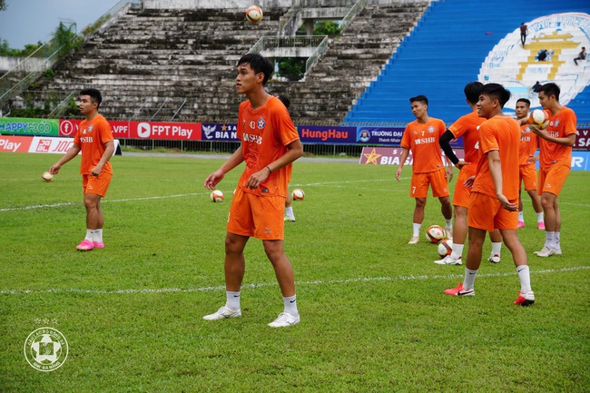 Tin nóng bóng đá Việt sáng 15/11: Bản quyền trận Việt Nam vs Philippines tăng giá, HLV Iraq bị chỉ trích - Ảnh 6.