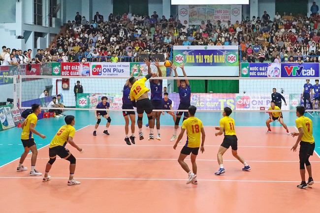 Sanest Khánh Hòa chinh phục vòng chung kết Giải Bóng chuyền Vô địch Quốc gia 2023 - Ảnh 3.