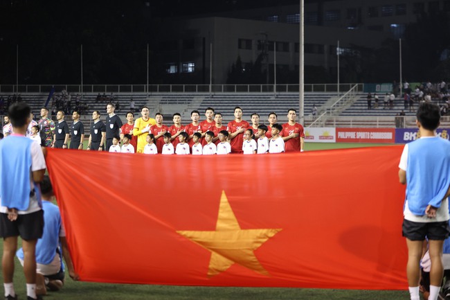 VTV5 trực tiếp bóng đá Việt Nam (1-0) Philippines: Văn Toàn mở tỷ số - Ảnh 5.