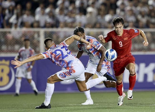 VTV5 trực tiếp bóng đá Việt Nam (1-0) Philippines: Văn Toàn mở tỷ số - Ảnh 11.