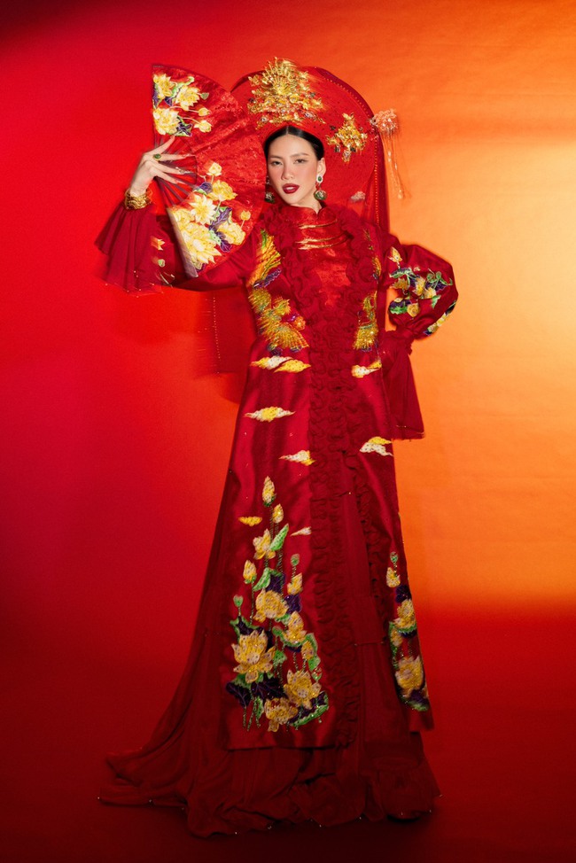 Bùi Quỳnh Hoa mang trang phục Hầu đồng lên sàn diễn Miss Universe 2023 - Ảnh 2.