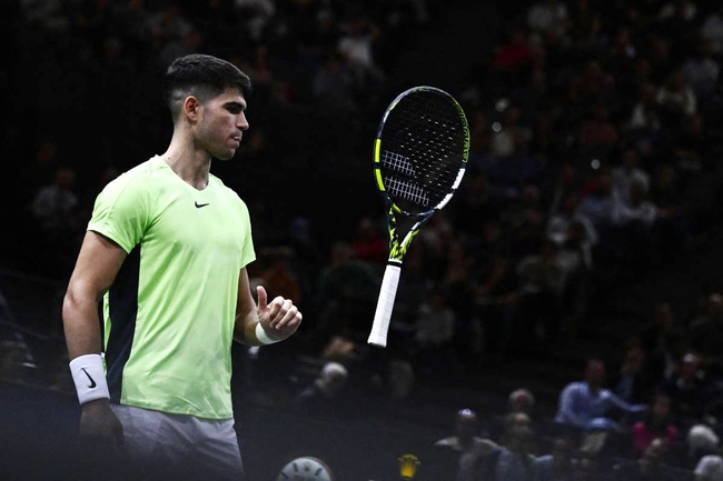 Paris Masters 2023: Alcaraz chưa thể phế truất Djokovic - Ảnh 1.