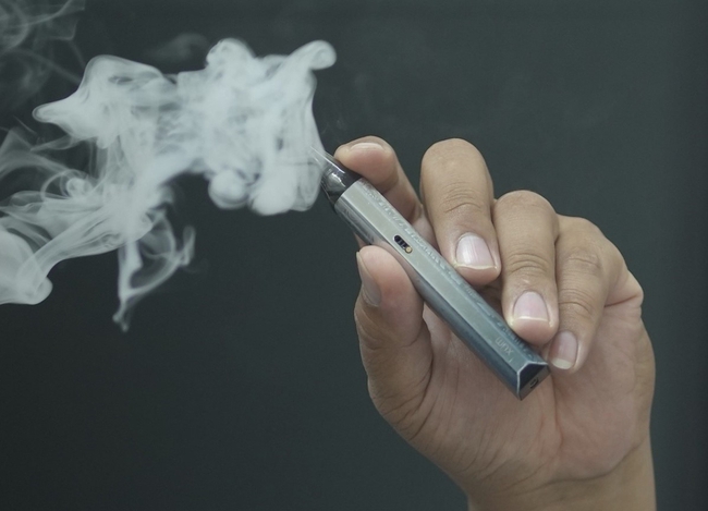 Đề xuất cấm lưu hành thuốc lá điện tử tại Việt Nam - Ảnh 1.