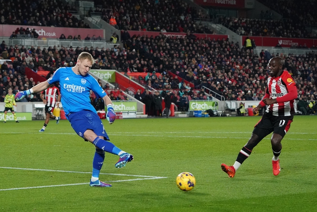 Thắng nghẹt thở phút cuối, Arsenal chiếm ngôi đầu Ngoại hạng Anh trong ngày đặc biệt của HLV Arteta - Ảnh 2.
