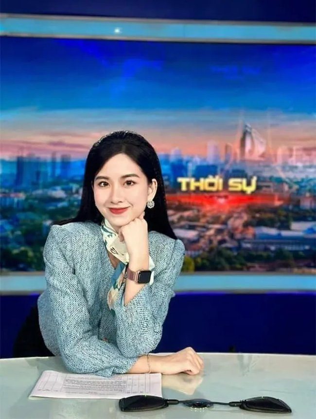 Con gái cựu danh thủ Văn Sỹ Thủy là MC truyền hình, nhan sắc vạn người mê - Ảnh 10.