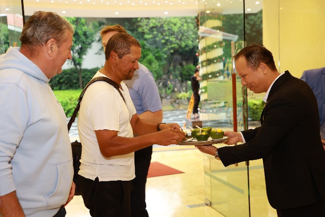 Nha Trang chính thức đón 60 huyền thoại golf thế giới đến tranh tài tại Vinpearl DIC Legends Vietnam 2023 - Ảnh 12.