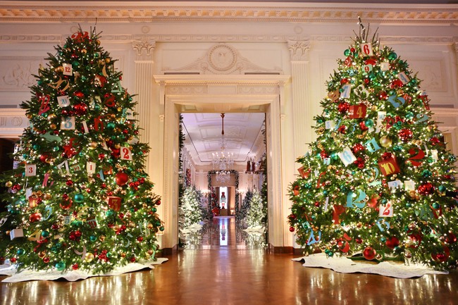 Nhà Trắng rộn ràng trong không khí lễ hội đón Giáng sinh  - Ảnh 4.