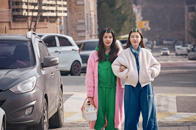 Phim Hàn 'Mỹ nhân đạo chích' của Uhm Jung Hwa cực giải trí tại rạp chiếu - Ảnh 4.