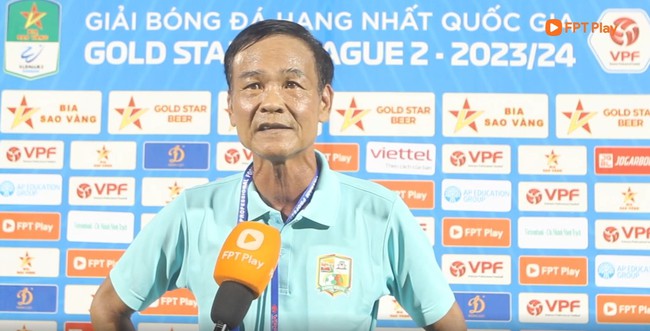 HLV CLB Đồng Nai phản pháo về việc cầu thủ của mình nằm sân, cho rằng đối thủ chơi không fair-play - Ảnh 3.