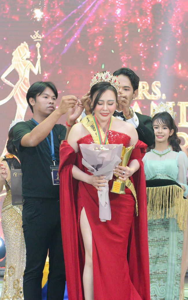 Hoa hậu Phan Kim Oanh tiếp tục giữ vương miện Mrs Grand International - Ảnh 2.