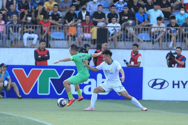 Vòng 1 VSC-S3: Đại Từ và BIDV Quang Trung bất phân thắng bại, đội bóng fan MU hòa hú vía - Ảnh 2.