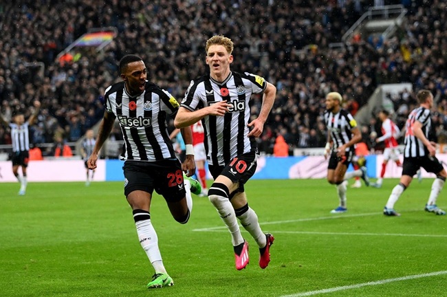 Newcastle dánh bại Arsenal 1-0 ở vòng 11 Ngoại hạng Anh