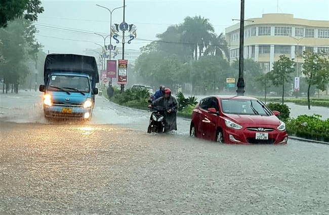 Thời tiết ngày và đêm 5/11: Vùng núi Đông Bắc Bộ cục bộ có mưa vừa, mưa to - Ảnh 1.