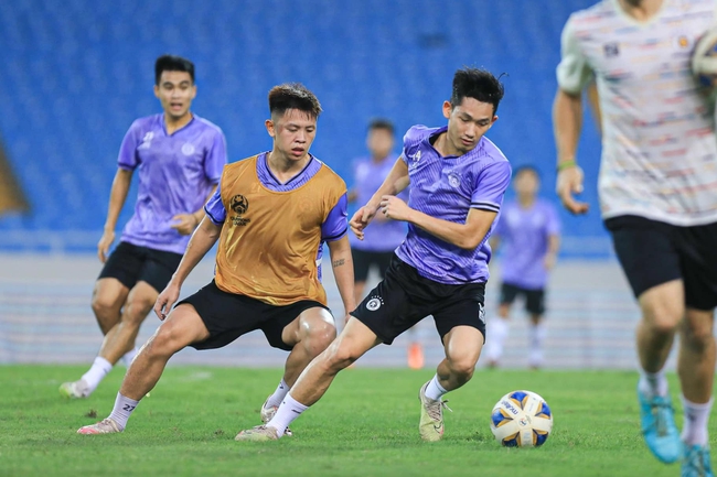 Tin nóng bóng đá Việt sáng 8/11: Hai cầu thủ ĐT Việt Nam tập riêng, AFC đánh giá cao CLB Hà Nội - Ảnh 3.