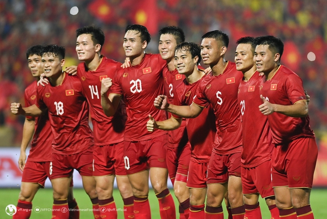Trung vệ Việt Anh: ‘Mục tiêu của đội tuyển Việt Nam là thắng Philippines’ - Ảnh 2.