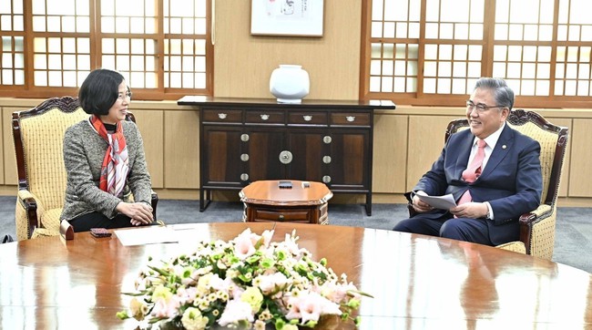Tổng giám đốc TTXVN gặp Bộ trưởng Ngoại giao Hàn Quốc - Ảnh 2.