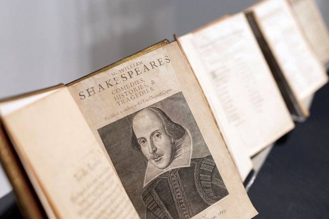 400 năm ra mắt tuyển tập 'First Folio': 'Kim chỉ nam' về Shakespeare - Ảnh 2.