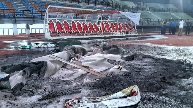 Chủ nhà Indonesia sử dụng sân đấu bạo loạn kinh hoàng tổ chức U17 World Cup 2023 - Ảnh 4.
