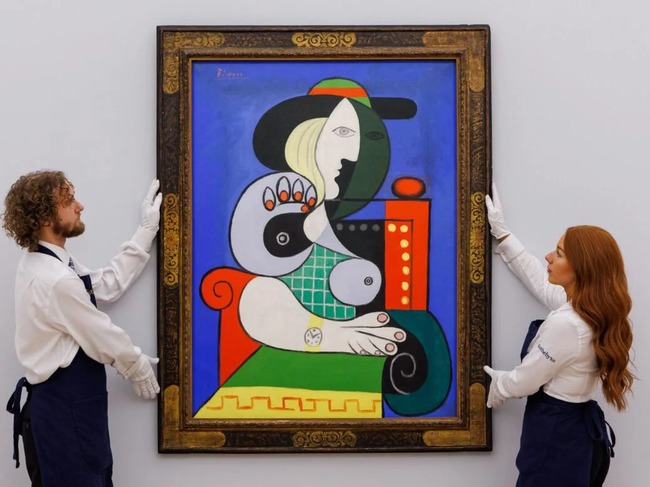 'Femme à la montre' của Picasso đạt giá 139 triệu USD, tác phẩm có giá trị nhất được bán đấu giá trong năm nay - Ảnh 4.