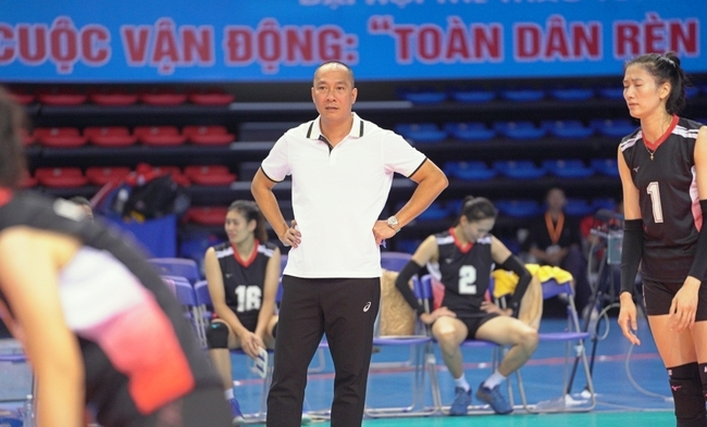 HLV Nguyễn Tuấn Kiệt tạm gác ĐT nữ Việt Nam dẫn dắt CLB bí ẩn, tính 'chơi chiêu' tại giải bóng chuyền VĐQG 2023 - Ảnh 2.