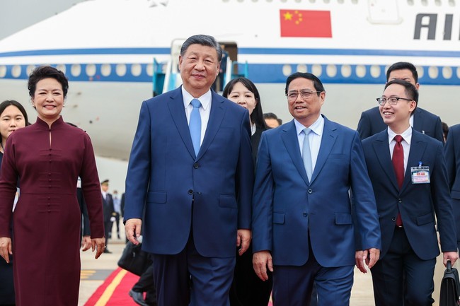 Tổng Bí thư, Chủ tịch nước Trung Quốc Tập Cận Bình đến Hà Nội, bắt đầu chuyến thăm cấp Nhà nước tới Việt Nam - Ảnh 3.