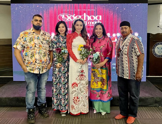 Phim điện ảnh 'Đóa hoa mong manh' của Mai Thu Huyền tham dự Liên hoan phim quốc tế Ấn Độ lần thứ 54  - Ảnh 2.