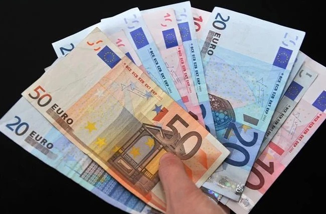 EU thông qua quyết định thành lập cơ quan chống rửa tiền - Ảnh 1.