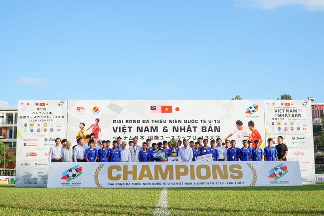 PVF vô địch giải bóng đá thiếu niên quốc tế U13 Việt Nam-Nhật Bản 2023 - Ảnh 2.