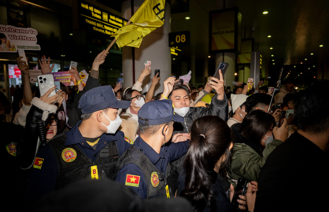 Fan Việt nồng nhiệt chào đón Hyomin T-ara đến Hà Nội - Ảnh 4.