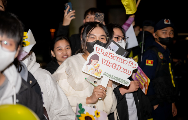 Fan Việt nồng nhiệt chào đón Hyomin T-ara đến Hà Nội - Ảnh 5.