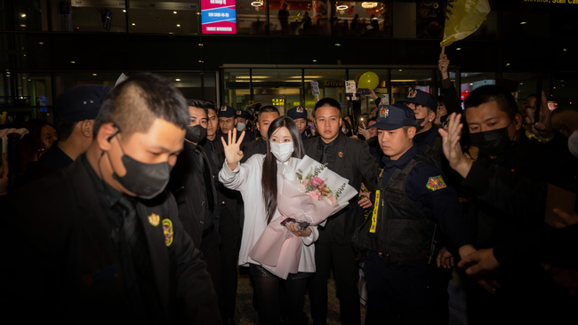 Fan Việt nồng nhiệt chào đón Hyomin T-ara đến Hà Nội - Ảnh 1.