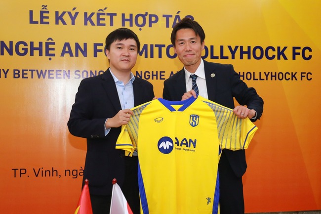 Tin nóng bóng đá Việt 20/12: CLB Việt Nam hợp tác với Nhật Bản, V-League treo giò 3 cầu thủ - Ảnh 2.