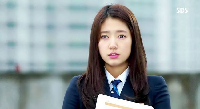 Nữ diễn viên Hàn Quốc gây choáng vì đóng vai học sinh bất chấp tuổi tác - Ảnh 6.