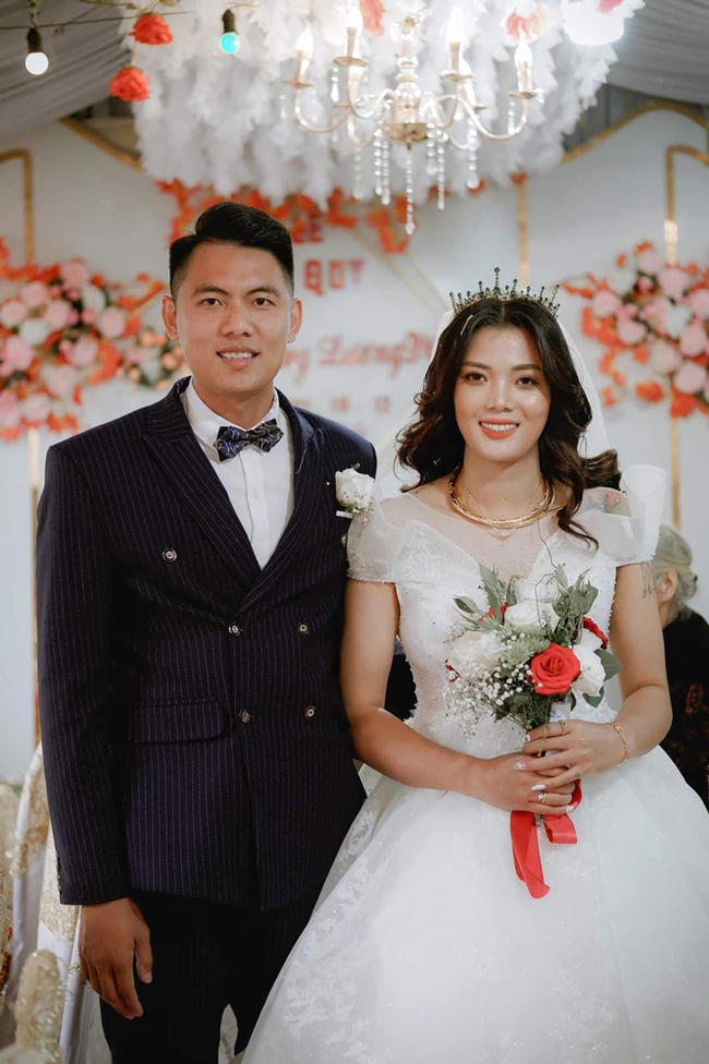 Ngôi sao 9X kết hôn ở tuổi 28 ngay sau khi vô địch bóng chuyền nữ Việt Nam, giã từ sự nghiệp trên đỉnh cao - Ảnh 2.