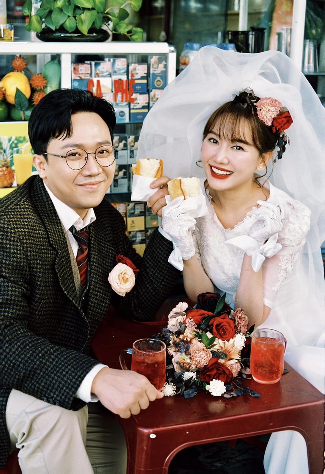 Hari Won - Trấn Thành 'lầy lội' kể chuyện khi đi kỉ niệm ngày cưới - Ảnh 3.