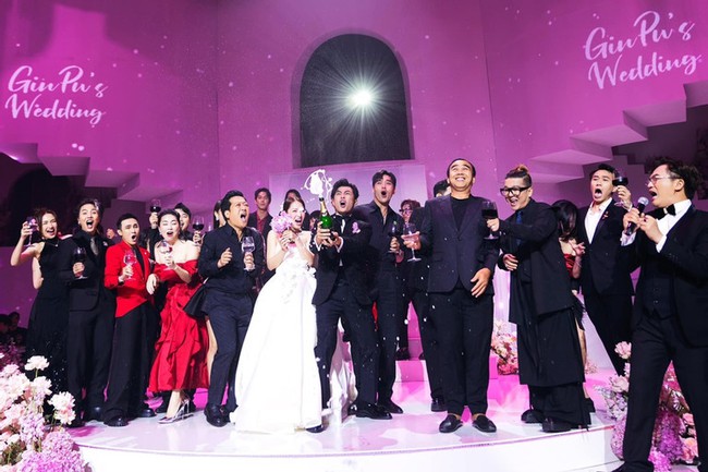 Những đám cưới xa hoa trong năm 2023 của dàn sao Việt  - Ảnh 4.