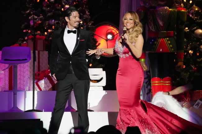 Mariah Carey chia tay bạn trai kém 14 tuổi trước thềm đón năm mới - Ảnh 2.