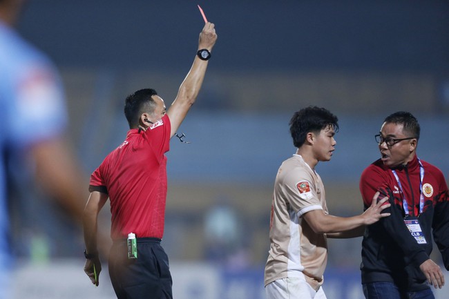 Tin nóng bóng đá Việt 16/2: Học trò HLV Park Hang Seo sang Hàn Quốc, nhiều CLB V-League bị phạt - Ảnh 3.
