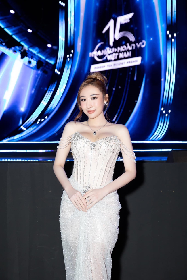 Huỳnh Như ấn tượng tốt với dàn thí sinh Miss Cosmo Vietnam 2023 - Ảnh 3.